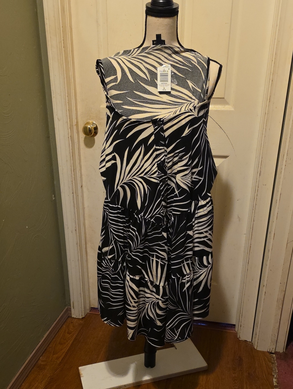 torrid Black and White Palm-Print Midi Jumper